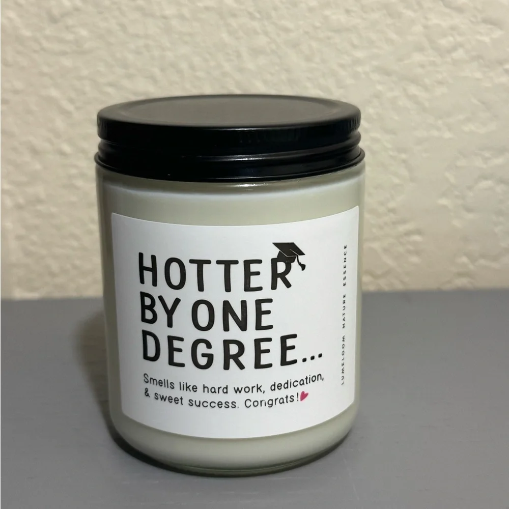 Lumeloom Graduation Scented Candle